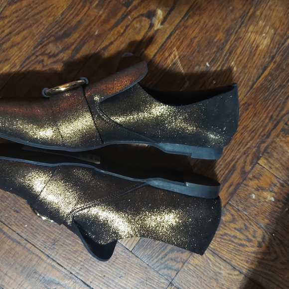 Shoes - Picture 5 of 7